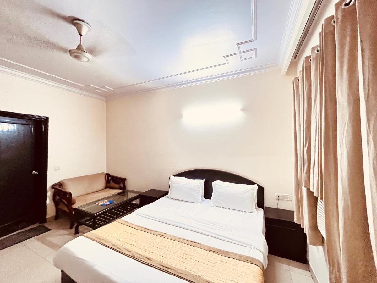 Ashoka Hotel Karol Bagh Delhi นิวเดลี ภายนอก รูปภาพ