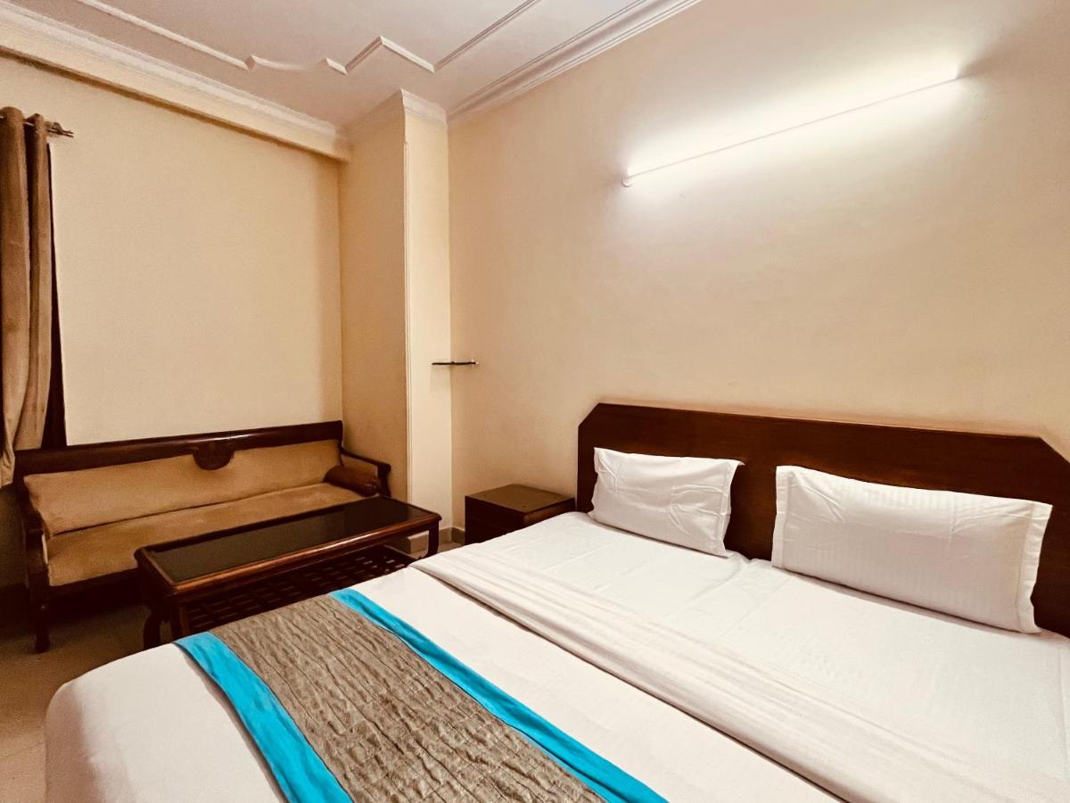 Ashoka Hotel Karol Bagh Delhi นิวเดลี ภายนอก รูปภาพ