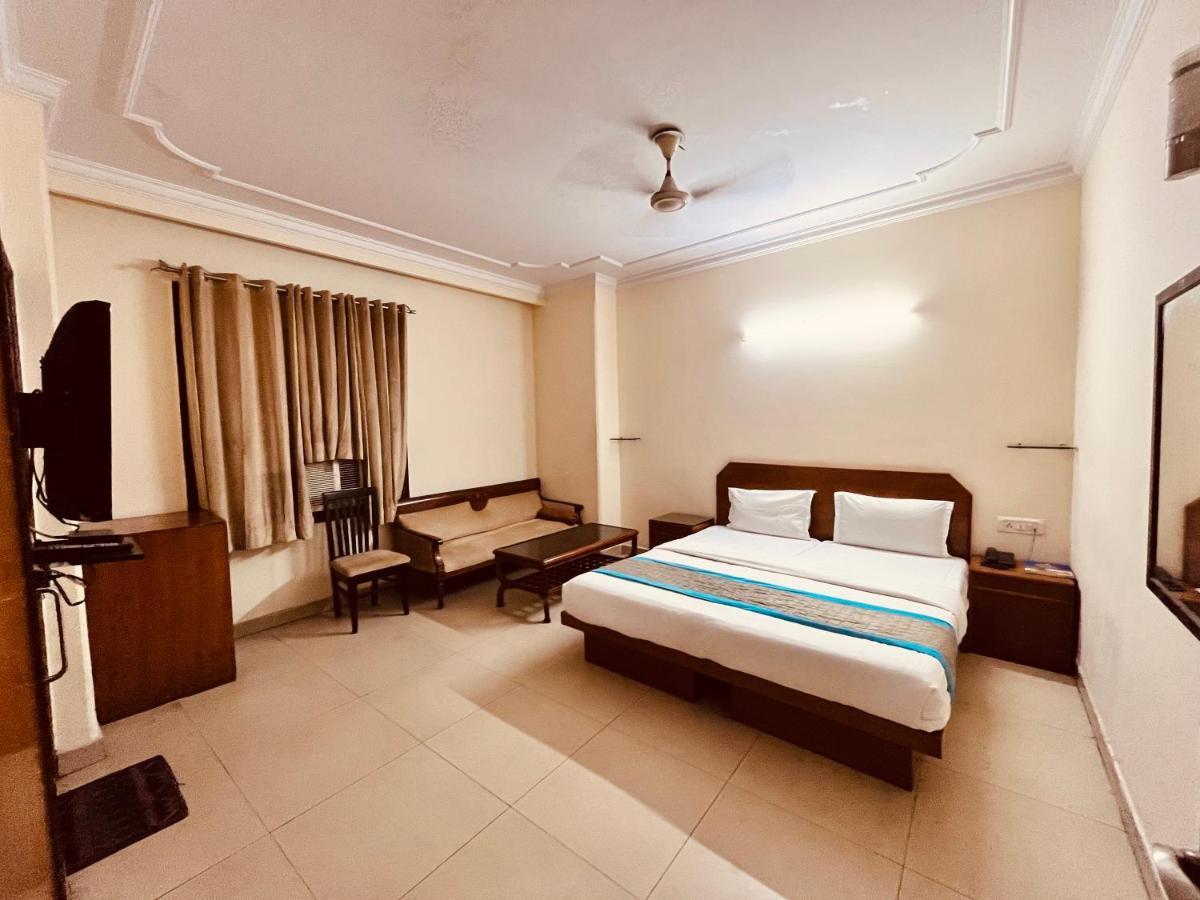 Ashoka Hotel Karol Bagh Delhi นิวเดลี ภายนอก รูปภาพ