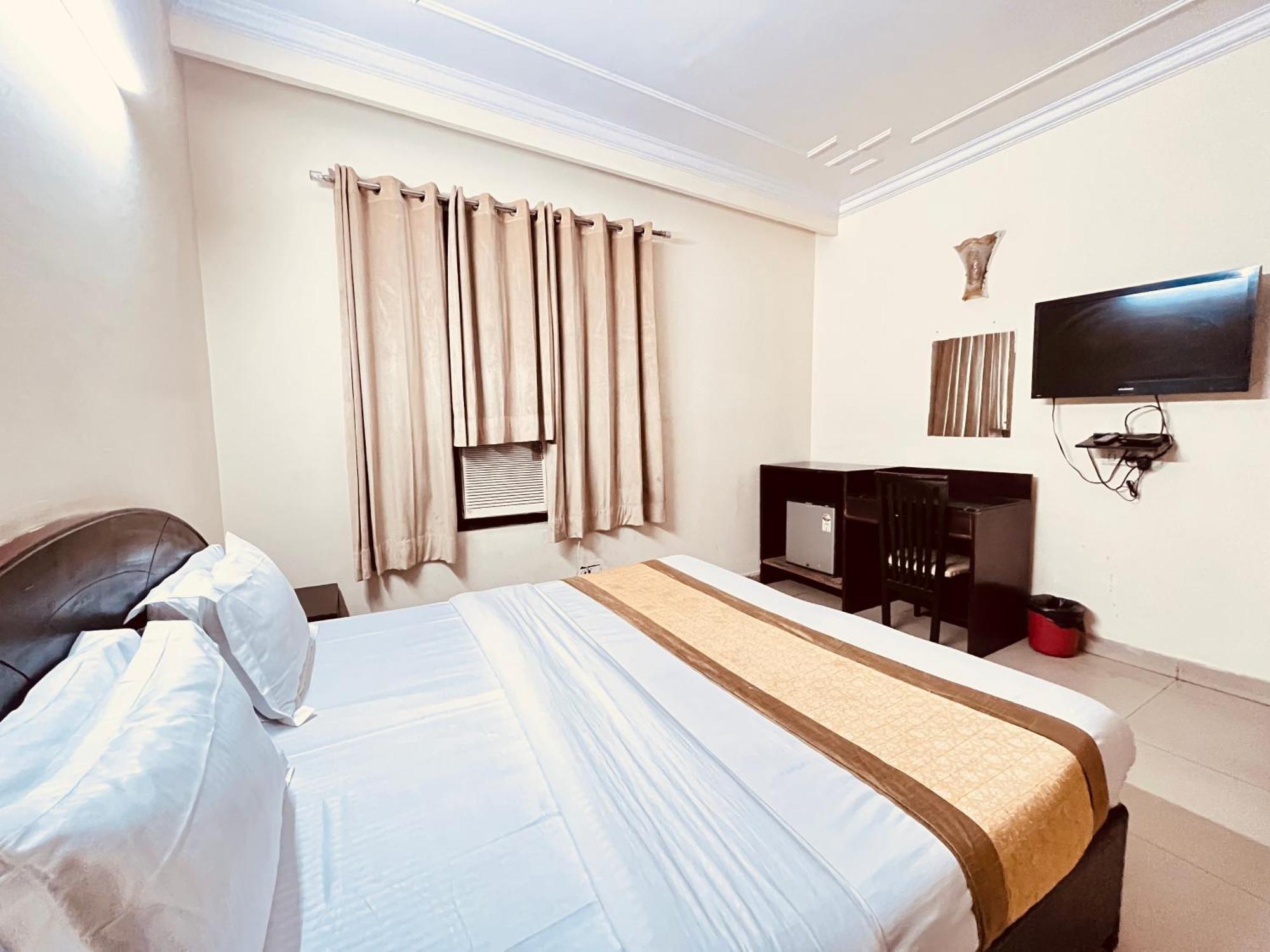 Ashoka Hotel Karol Bagh Delhi นิวเดลี ภายนอก รูปภาพ
