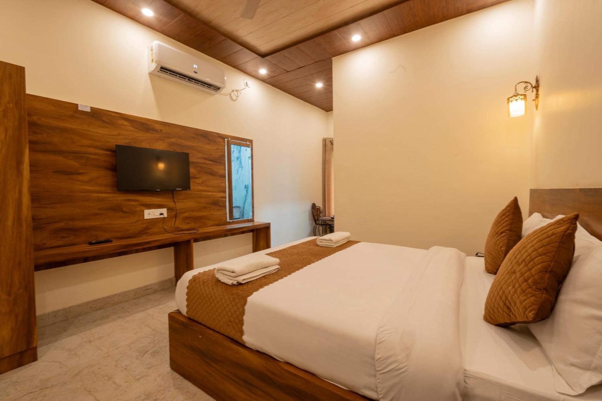 Ashoka Hotel Karol Bagh Delhi นิวเดลี ภายนอก รูปภาพ
